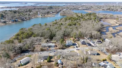 View/Area - 10 Marilyn Rd, Bourne, MA 02532 photo 2 of 4