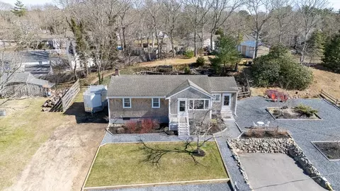 View/Area - 10 Marilyn Rd, Bourne, MA 02532 photo 1 of 4
