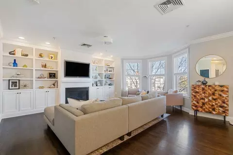 601-611 E Broadway #302, Boston, MA 02127