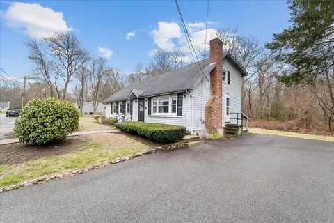 81 Damon Ave, Holbrook, MA 02343