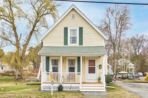 44 Clark St, Wilmington, MA 01887