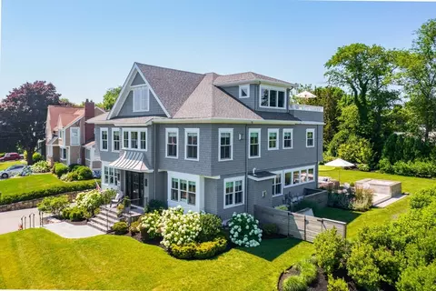 34 Highview Dr, Hingham, MA 02043