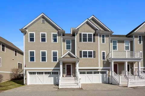 4 Reserve Way #A, Burlington, MA 01803