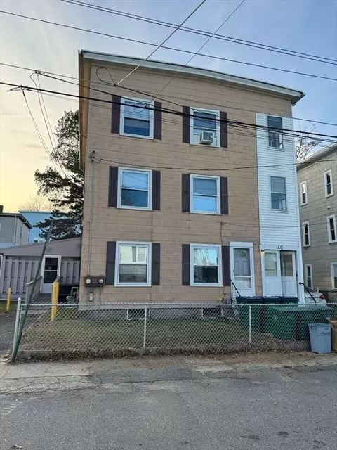 40 Edwards St, Fitchburg, MA 01420