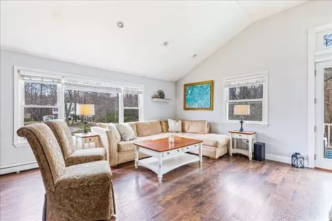 1 Country Ln, Hingham, MA 02043 photo 5