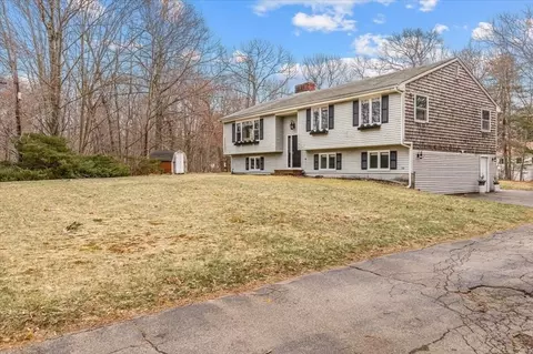1 Country Ln, Hingham, MA 02043 photo 2