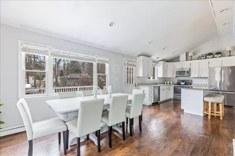 1 Country Ln, Hingham, MA 02043 photo 8