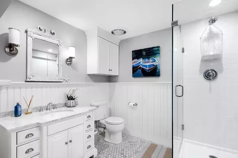 Bath - 10 Edgar Walker Ct, Hingham, MA 02043 photo 5 of 5