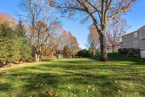 Exterior - 10 Edgar Walker Ct, Hingham, MA 02043 photo 6 of 8