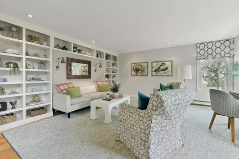 Living - 10 Edgar Walker Ct, Hingham, MA 02043 photo 2 of 4