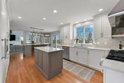 Kitchen - 10 Edgar Walker Ct, Hingham, MA 02043 photo 1 of 8