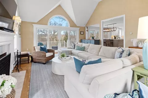 Living - 10 Edgar Walker Ct, Hingham, MA 02043 photo 4 of 4