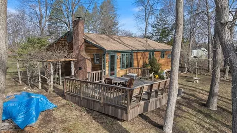 33 Jeffreys Neck Rd, Ipswich, MA 01938