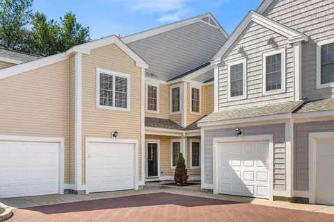 42 Village Dr #42, Quincy, MA 02169