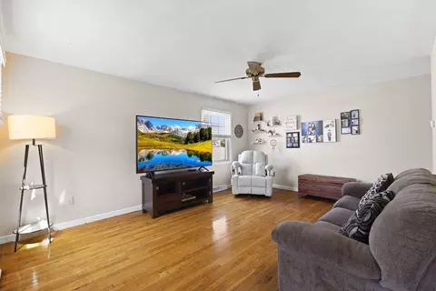 Living - 10 White St, Acushnet, MA 02743 photo 2 of 2