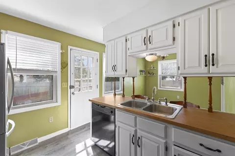 Kitchen - 10 White St, Acushnet, MA 02743 photo 3 of 4