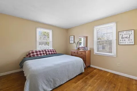 Bedroom - 10 White St, Acushnet, MA 02743 photo 3 of 10