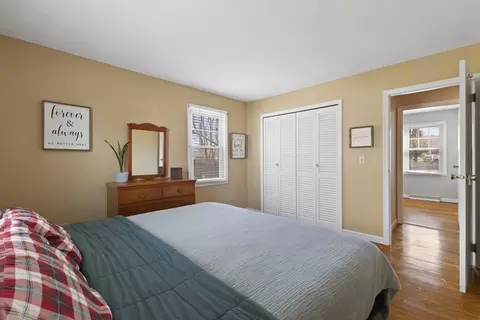 Bedroom - 10 White St, Acushnet, MA 02743 photo 4 of 10