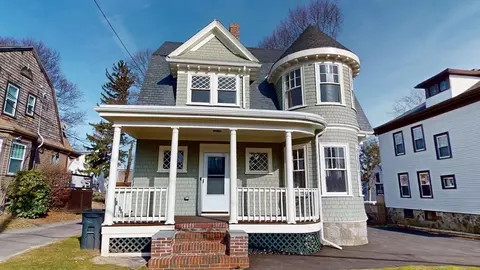 17 Cherry St, Brockton, MA 02301