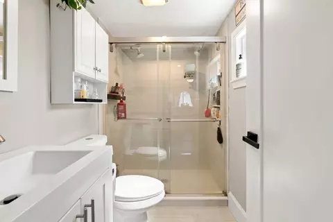 Bath - 11 Appleton Ter, Everett, MA 02149 photo 1 of 2