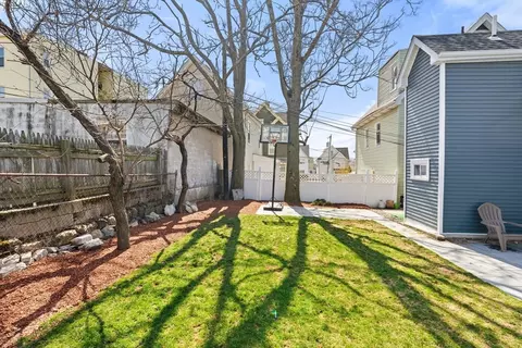 Exterior - 11 Appleton Ter, Everett, MA 02149 photo 6 of 7