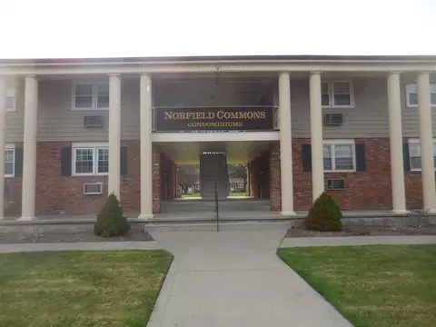 420 Main St #51, Agawam, MA 01001