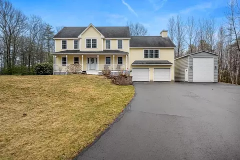 15 Shaker Ct, Lunenburg, MA 01462