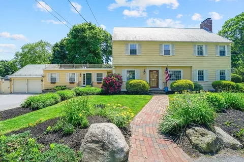 246 Woburn St, Reading, MA 01867 photo 2