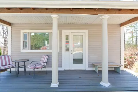 71 Uxbridge Rd, Mendon, MA 01756 photo 4