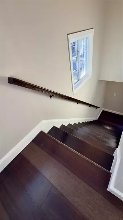 Entry Way - 23 Ferdinand St, Worcester, MA 01603 photo 3 of 7