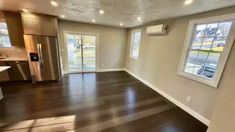 Living - 23 Ferdinand St, Worcester, MA 01603 photo 4 of 7