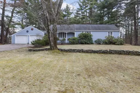 20 Cedar St, Foxboro, MA 02035
