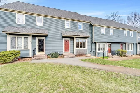 Exterior - 7 Deer Path #2, Maynard, MA 01754 photo 2 of 8