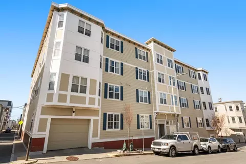 39 Dorchester St #10, Boston, MA 02127