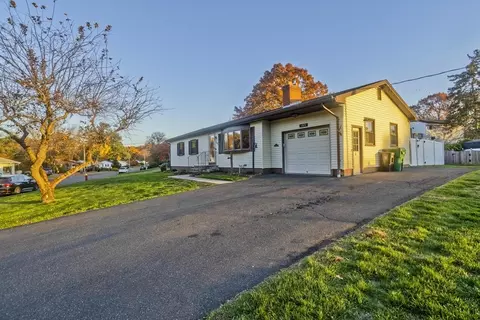 185 Fletcher Cir, Chicopee, MA 01020