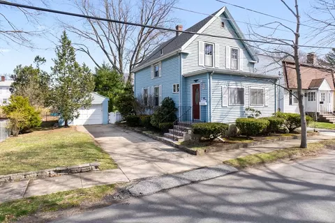 34 Martinack Ave, Peabody, MA 01960