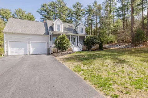 2 Heritage Dr, Berkley, MA 02779