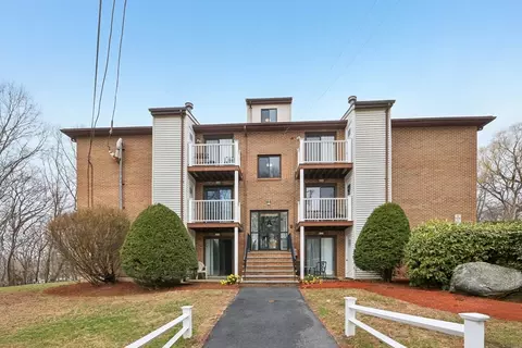 100 Cass Ave #A2, Dracut, MA 01826