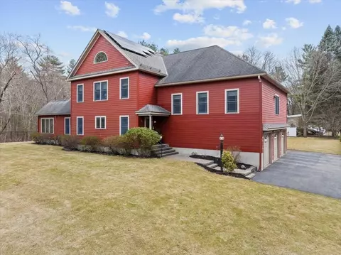 7 Easy St, Northborough, MA 01532