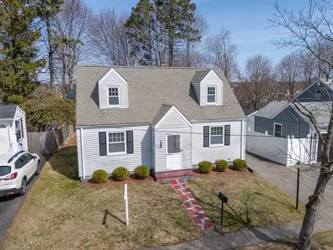 12 Roland Rd, Peabody, MA 01960