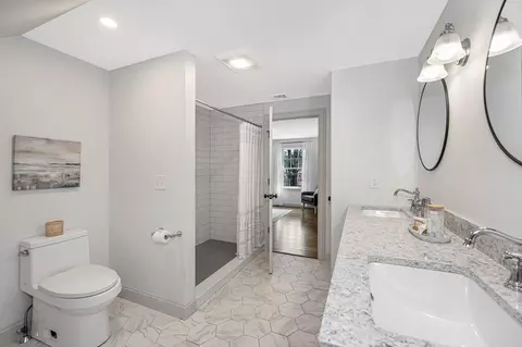 Bath - 29 Washington St, Boxford, MA 01921 photo 3 of 4