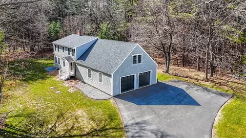 Exterior - 29 Washington St, Boxford, MA 01921 photo 6 of 6