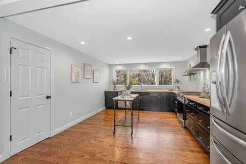Kitchen - 29 Washington St, Boxford, MA 01921 photo 3 of 3