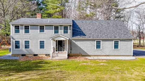 Exterior - 29 Washington St, Boxford, MA 01921 photo 2 of 6