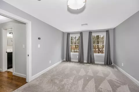 Bedroom - 29 Washington St, Boxford, MA 01921 photo 3 of 5