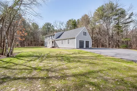 Exterior - 29 Washington St, Boxford, MA 01921 photo 4 of 6