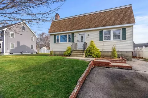 25 Floyd Ave, Tewksbury, MA 01876