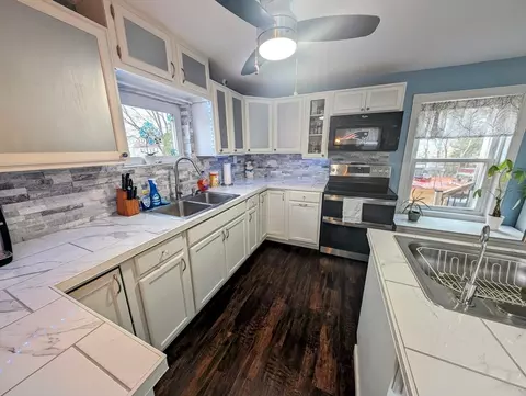 250 N Main St, Webster, MA 01570 photo 7