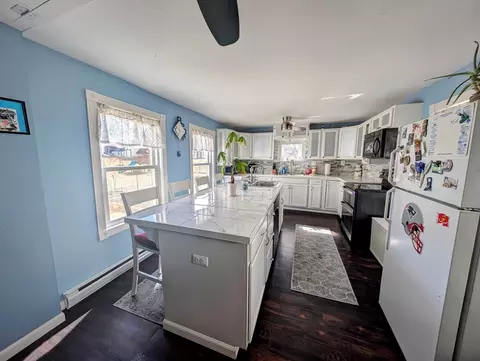 250 N Main St, Webster, MA 01570 photo 3