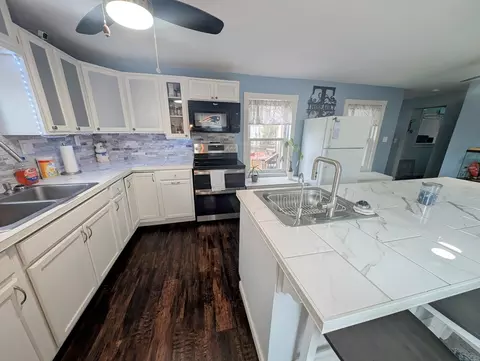 250 N Main St, Webster, MA 01570 photo 4